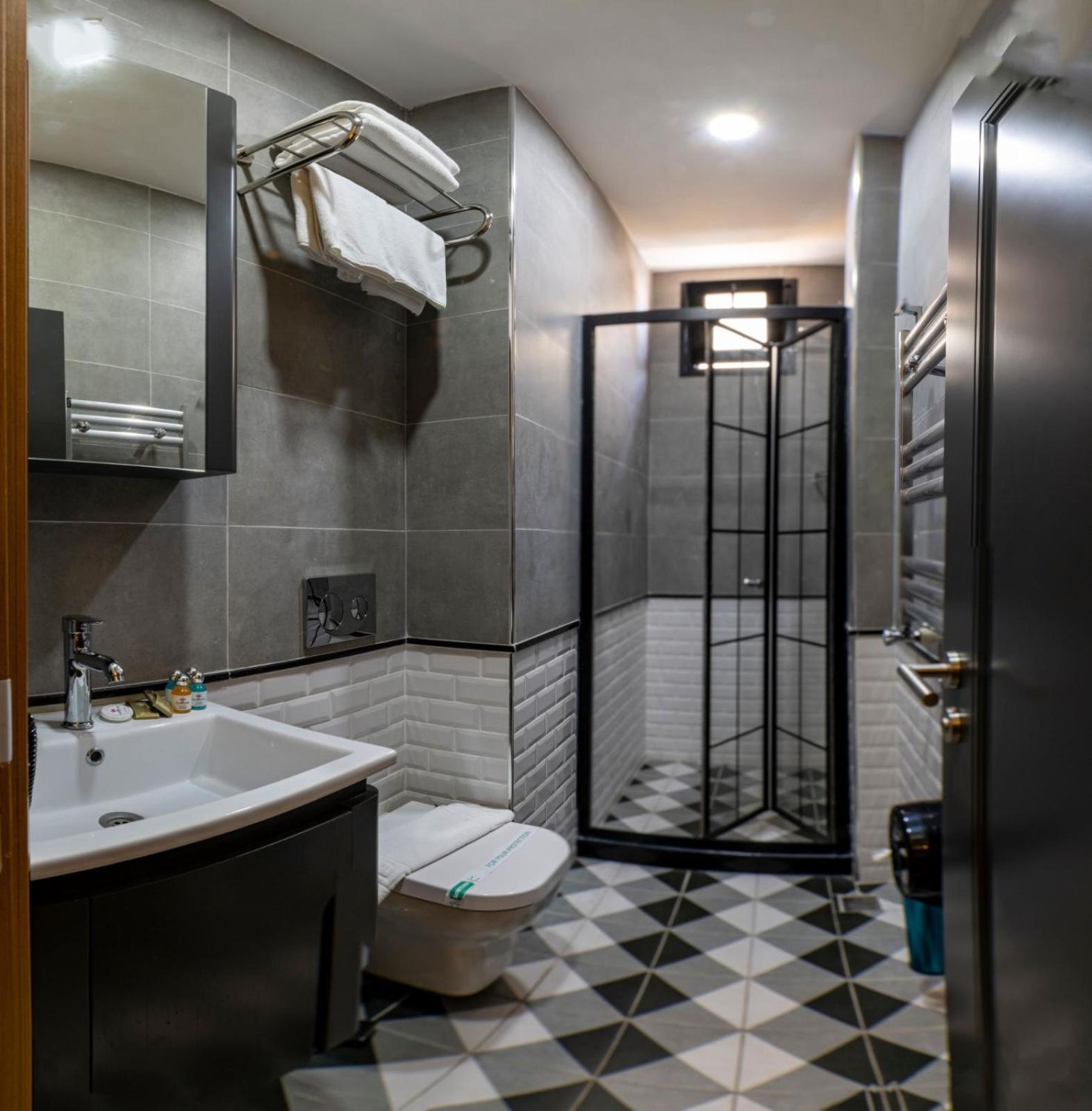 Confores Hotel Istanbul Eksteriør bilde
